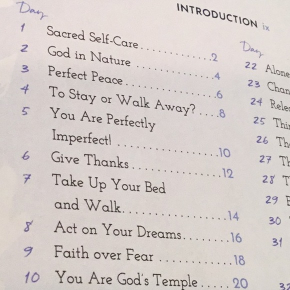 A Book on Gratitude for Women - Picture 5 of 7